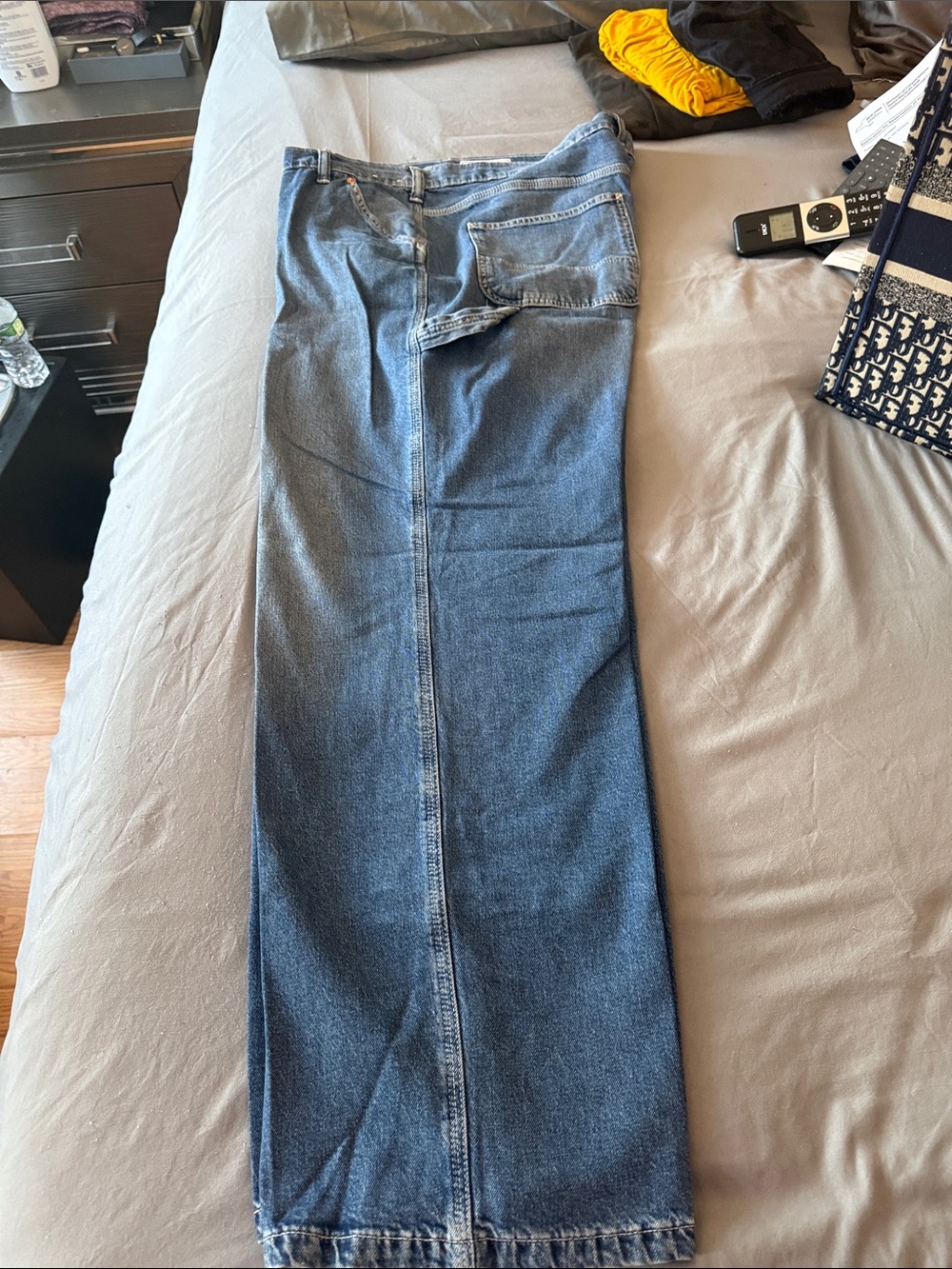 GAP Men's Straight-Leg Denim Jeans in Medium Blue
